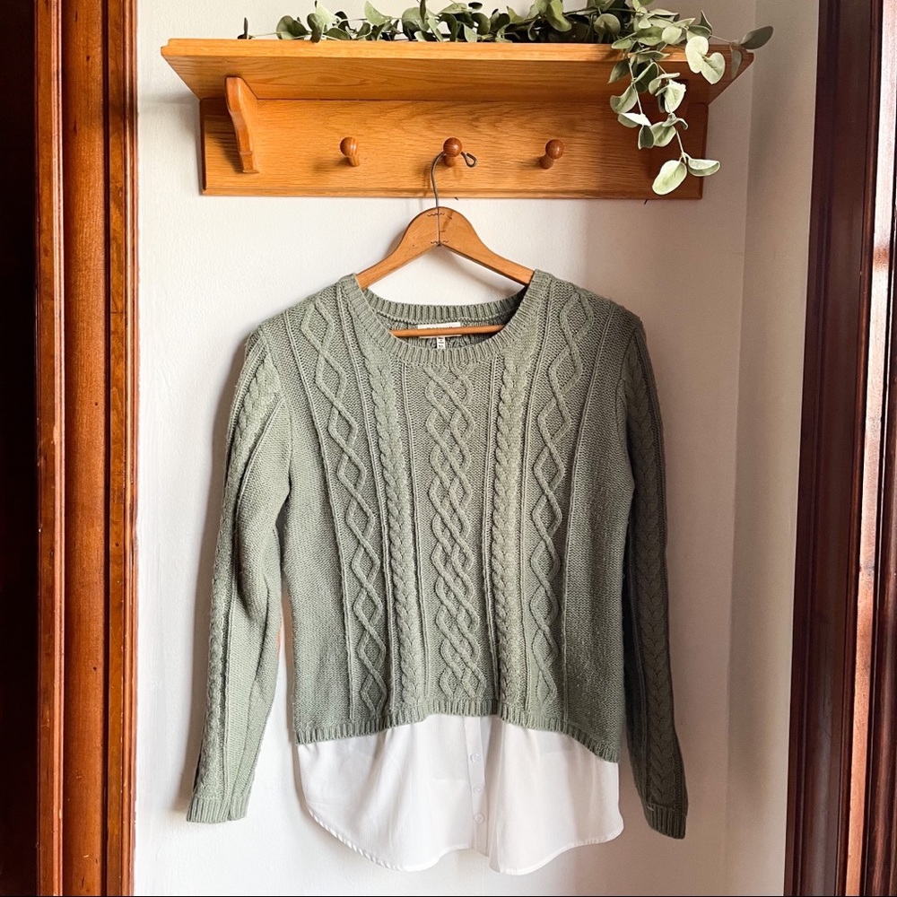 MONTENU Sage green cable knit sweater with sheer hem layer